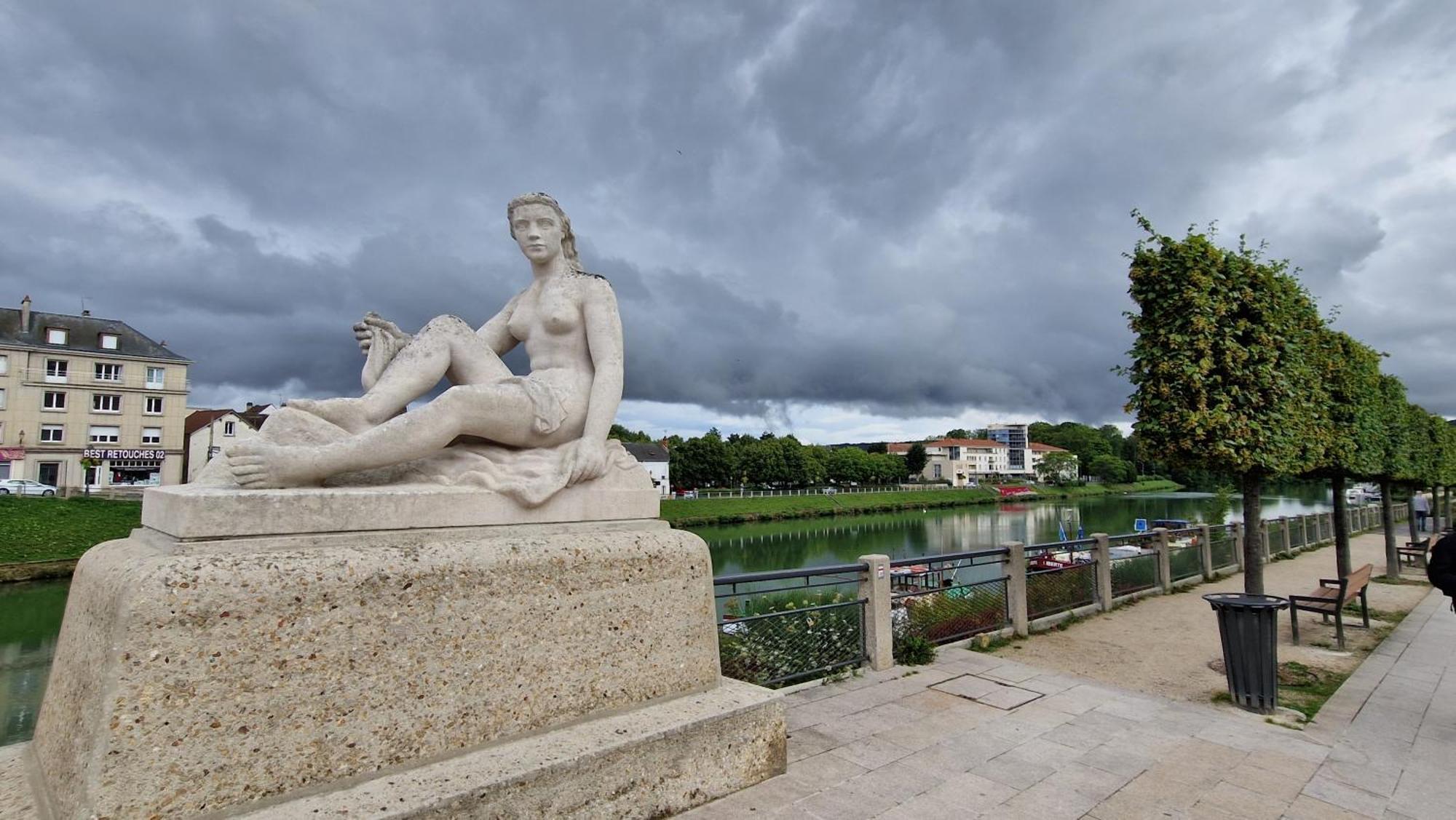 L'Hirondelle Appartement Château-Thierry Buitenkant foto